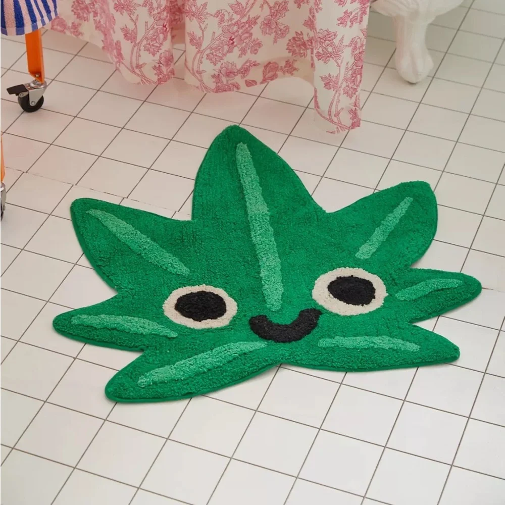 NWT Leaf Buddy Bath Mat